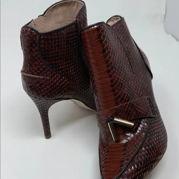 Louise et Cie Textured Ankle Boots - Picture 3 of 8